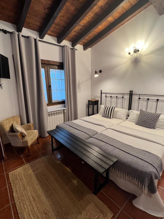 Posada La Vieja Escuela Hotel La Revilla  Eksteriør billede